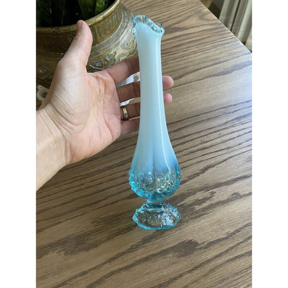 Vintage Fenton Blue Opalescent Hobnail Swung Bud Vase 9.5” Tall Blue Glass - Picture 2 of 4